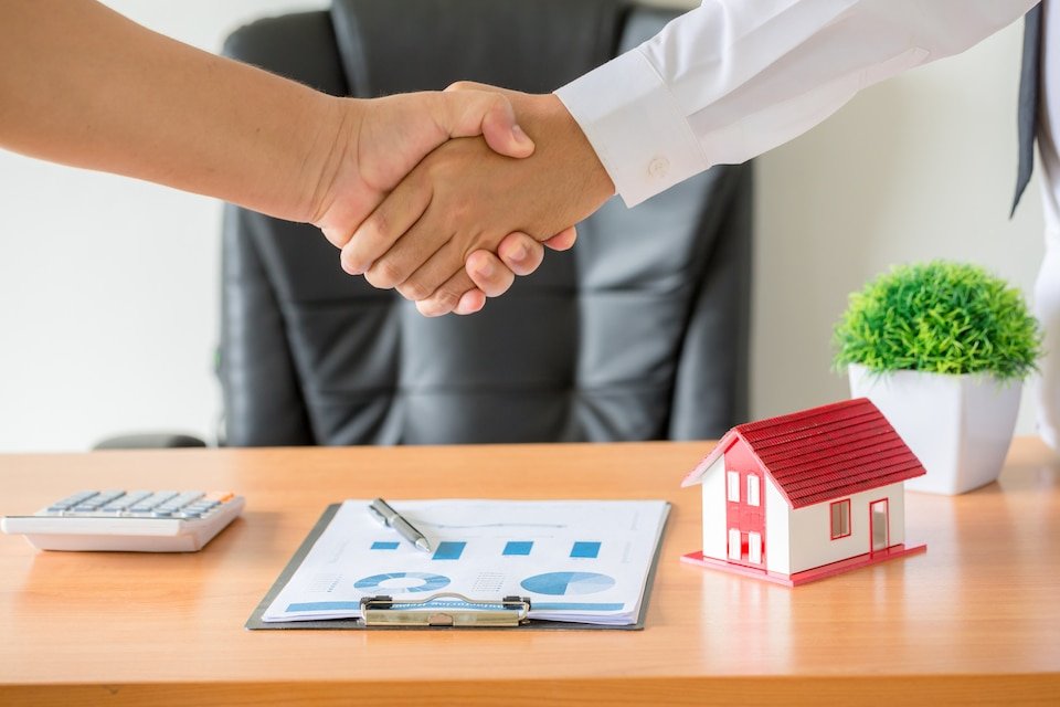 how to start a real estate business