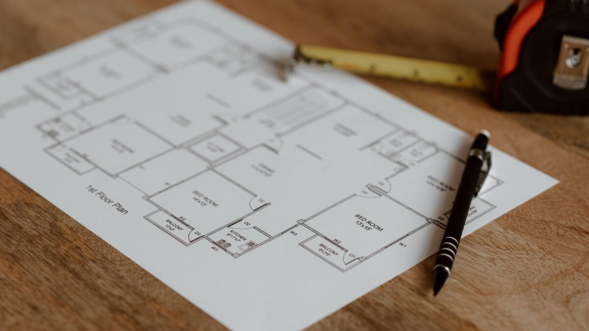 Crafting an Effective Restaurant Floor Plan: Designing Success from the Ground Up